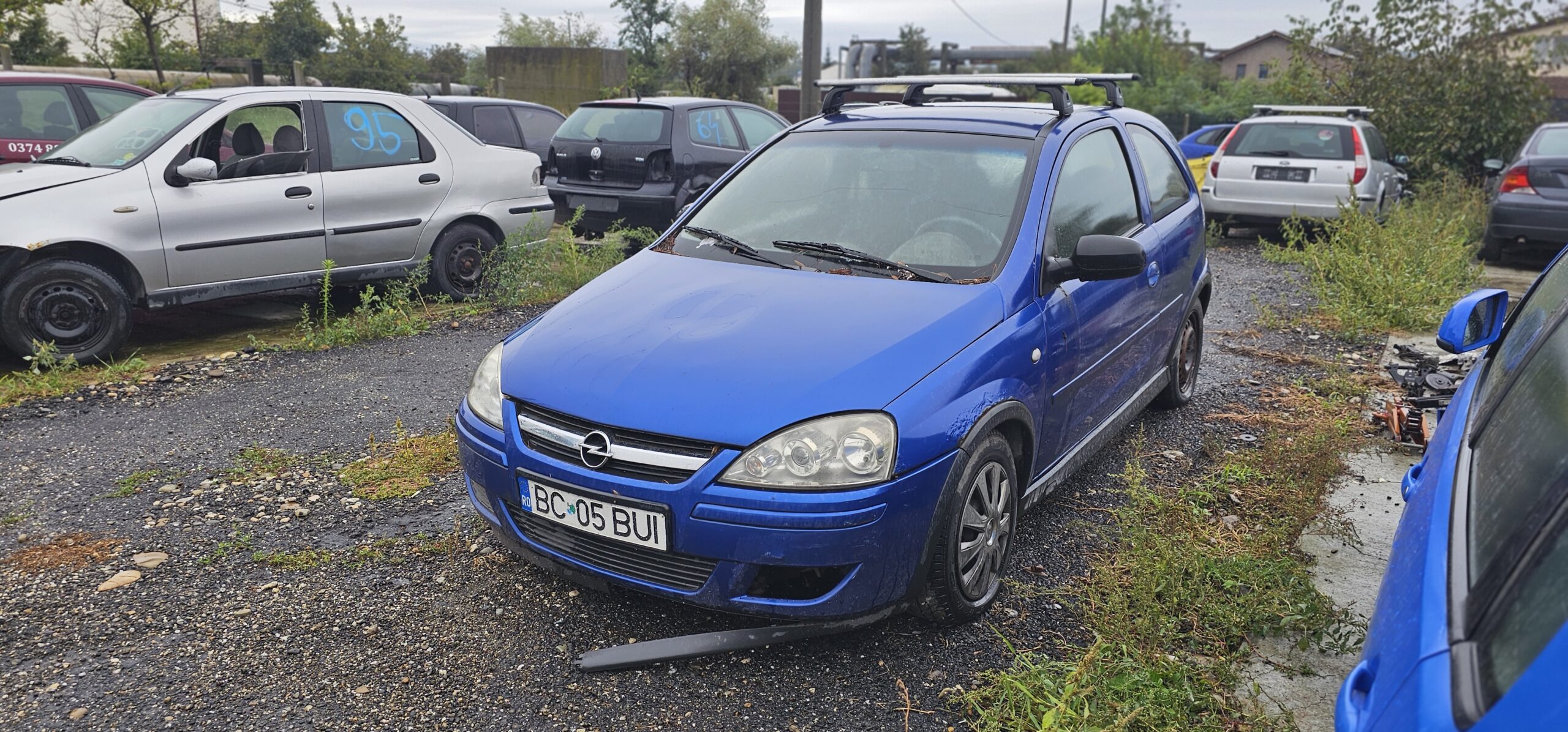 Dezmembrari / Dezmembrez Opel Corsa C 1.3 Cdti albastru 2 usi - imagine 2