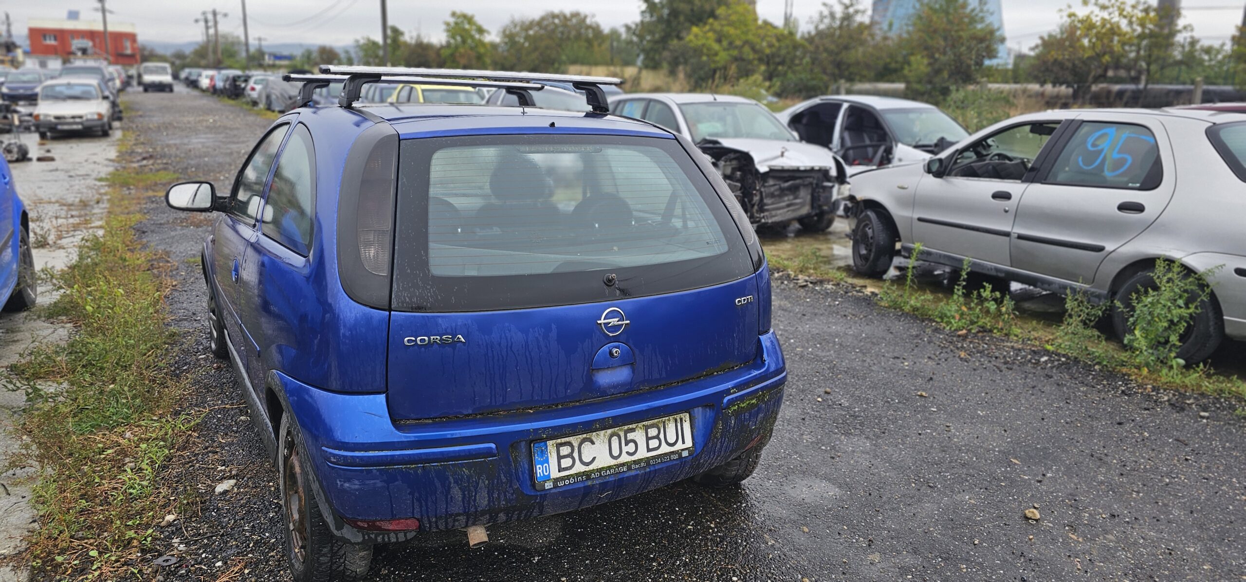 Dezmembrari / Dezmembrez Opel Corsa C 1.3 Cdti albastru 2 usi - imagine 5