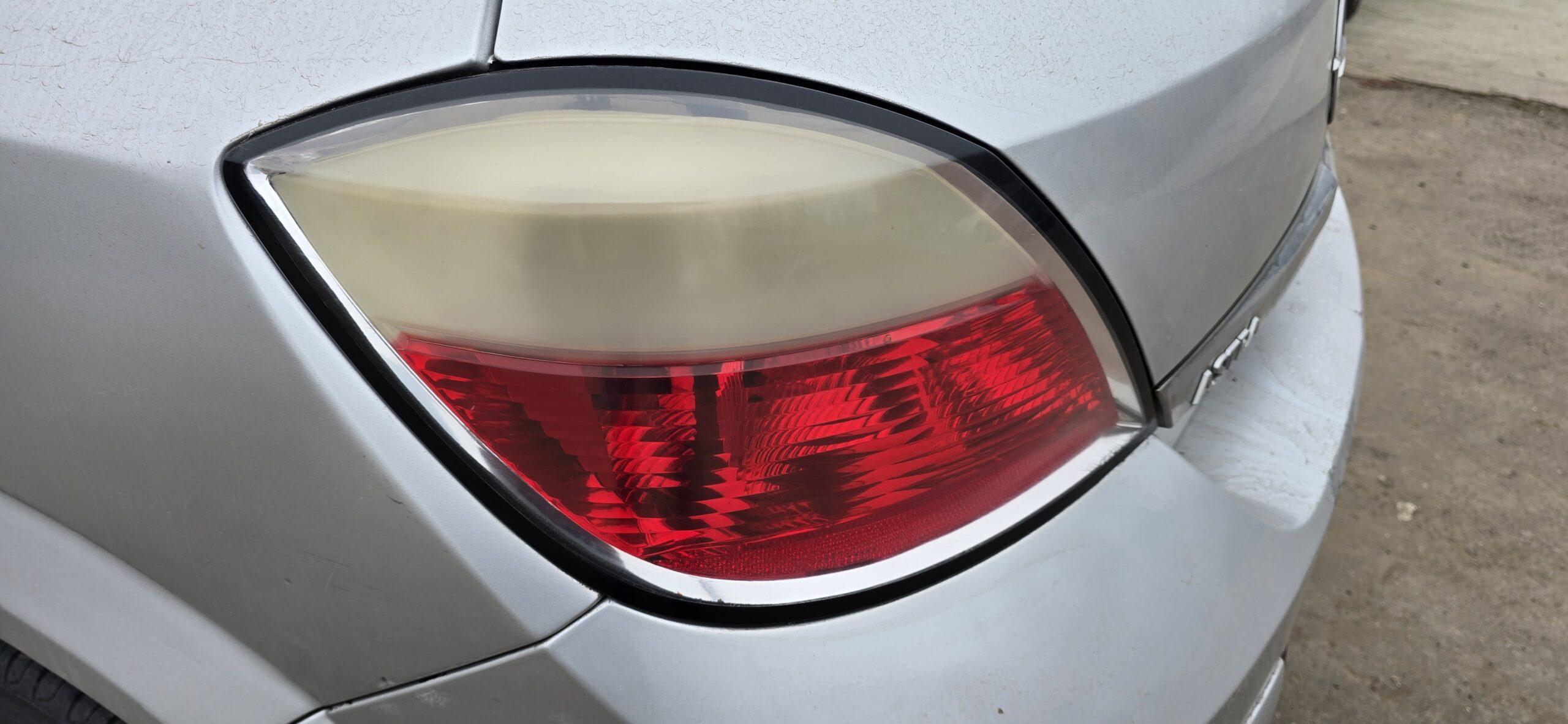 Stop stanga Opel Astra H Hatchback cod culoare Z157