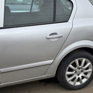 Portiera stanga spate Opel Astra H Hatchback cod culoare Z157